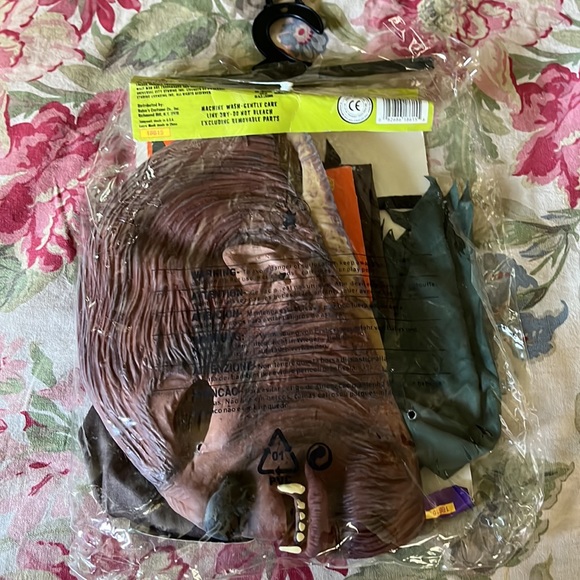 The WOLFMAN Universal Studios Costume Body suit + Rubber Mask Size Child S 4-6 - Picture 14 of 16